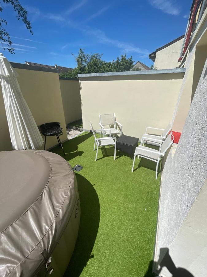 Zekri Livry-Gargan Exterior foto